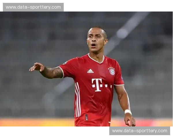 波兰泽林斯基克雷霍维亚克 中场创造力与防守贡献平衡