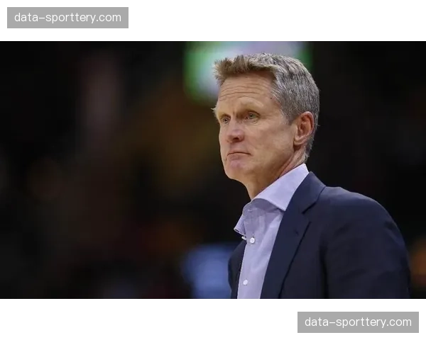 科尔冷藏格林8分钟收奇效，替补阵容轰17-2攻击波完成反超